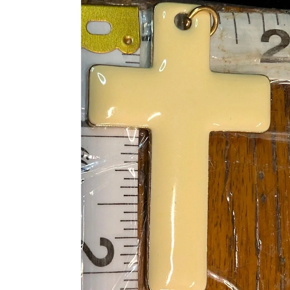 Vintage Cross Pendant Cream Gold‎ Tone Trim Enamel Religious Christian Jewelry